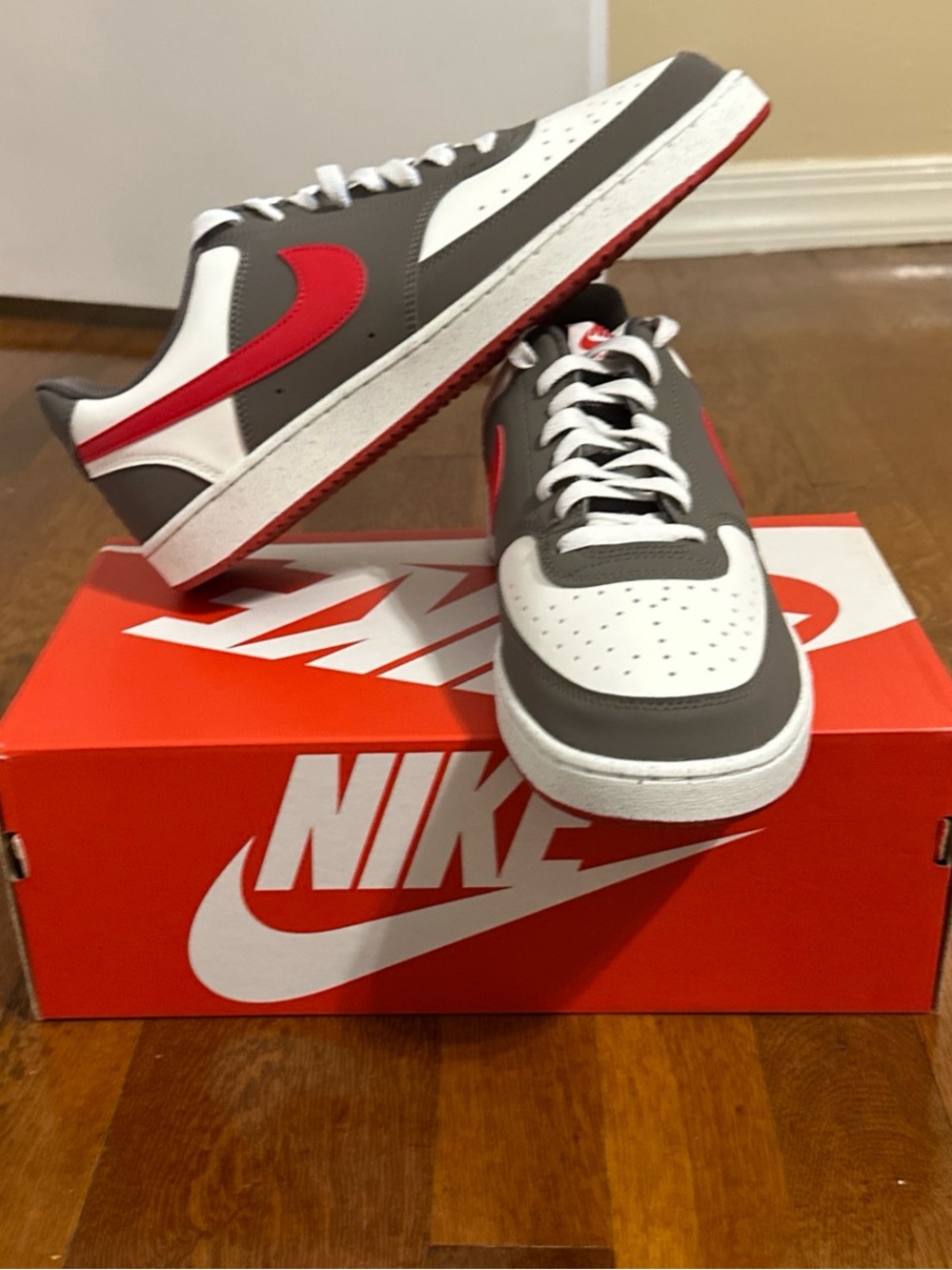 Nike Court Vision Men’s LO P NBK Red-Cave Stone Size 10.5